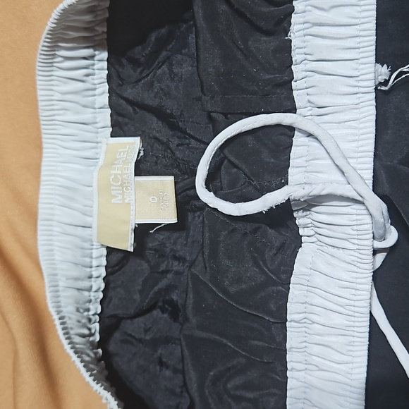 ★ 3 for $20 ★ Michael Kors Joggers - Picture 3 of 4